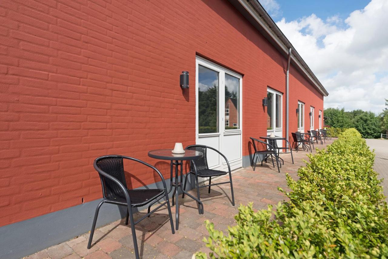 Hotel Jernbanegade Kibæk Exterior foto